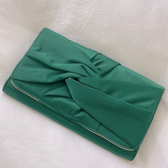 Vintage green silky clutch - Picture 1 of 5